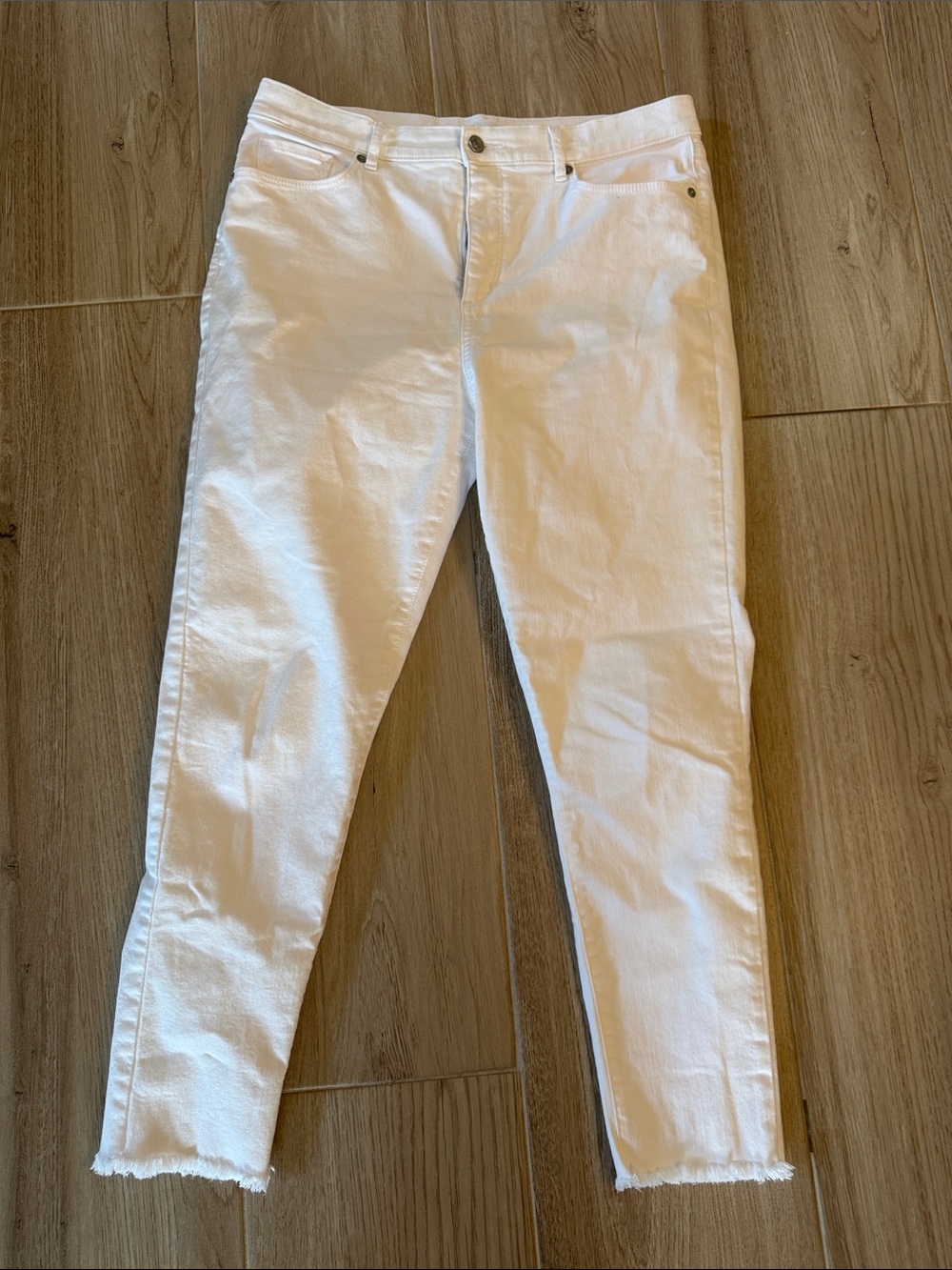 LOFT White Cropped Straight-Leg Jeans